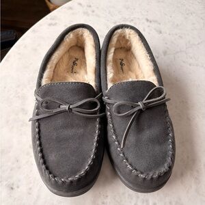 My Slippers Men's Size 9 suede with faux fur never worn.